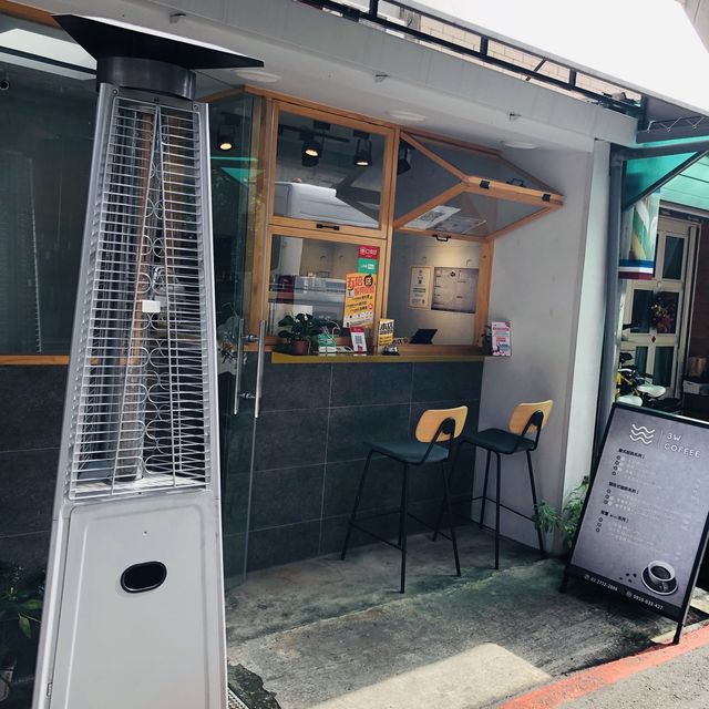 Let’s chat at 3W COFFEE.☕️精緻咖啡店·六張犁站🍪