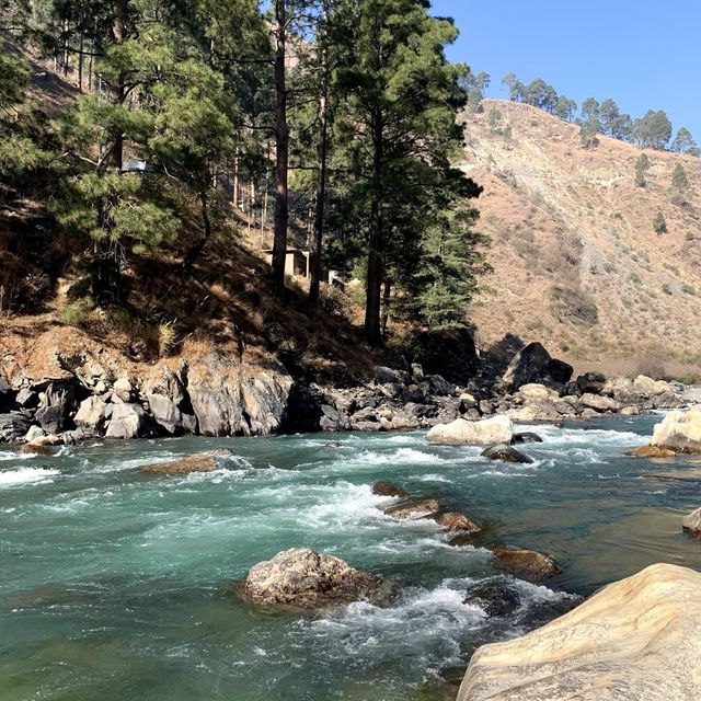 kashawari river beach Himachal Pradesh 