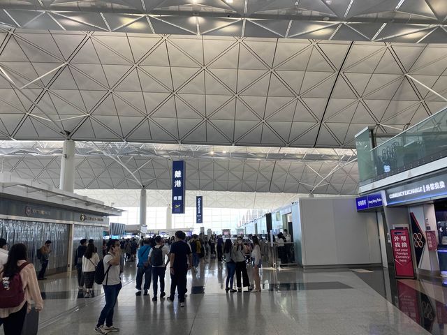 香港國際機場熱鬧盛況