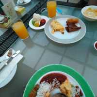 Golden Sands by Shangrila in Batu Feringgi