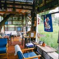 Hom Cafe | Kalasin. คาเฟ่กลางท้ง