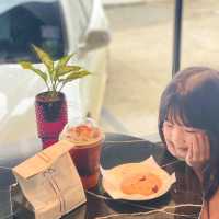 เบื่อคาเฟ่มินิมอล เชิญที่ PLEASE Cafe