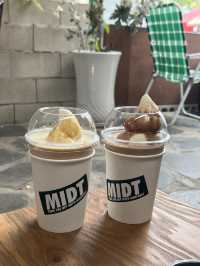 (안산) 캠핑갬성 뿌려진 핫플카페: 미드테이블카페☕️