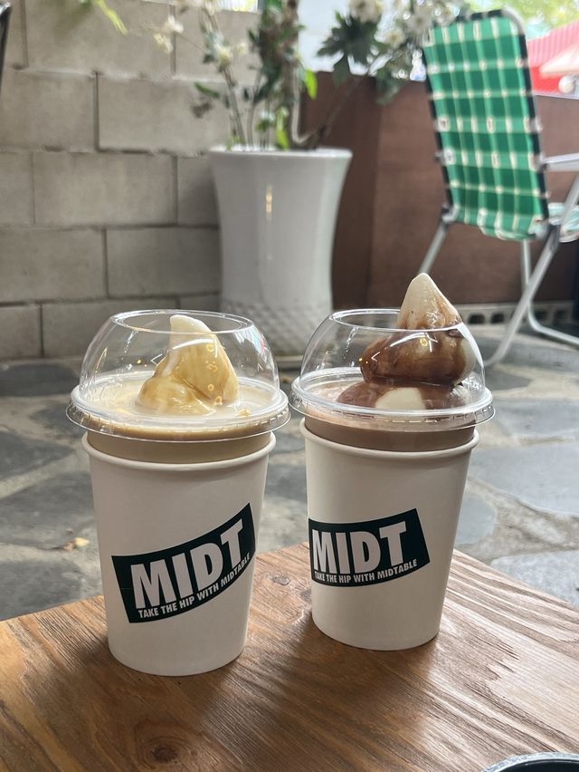 (안산) 캠핑갬성 뿌려진 핫플카페: 미드테이블카페☕️
