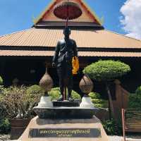 "ออกพรรษา ไหว้พระ ทำบุญ ที่เมืองอุบล"