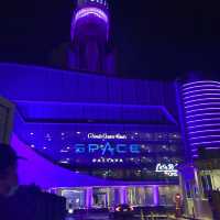โรงแรมแห่งโลกอนาคต grand centerpoint space พัทยา