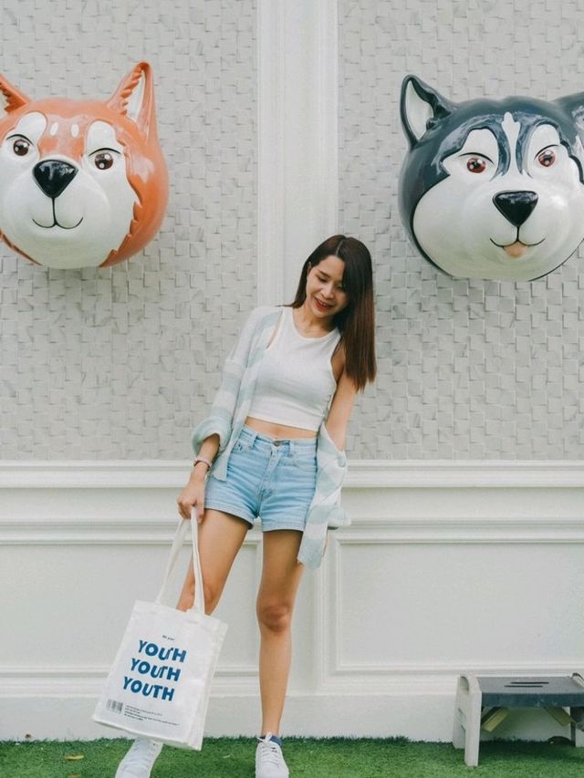 Husky House Cafe ชลบุรี