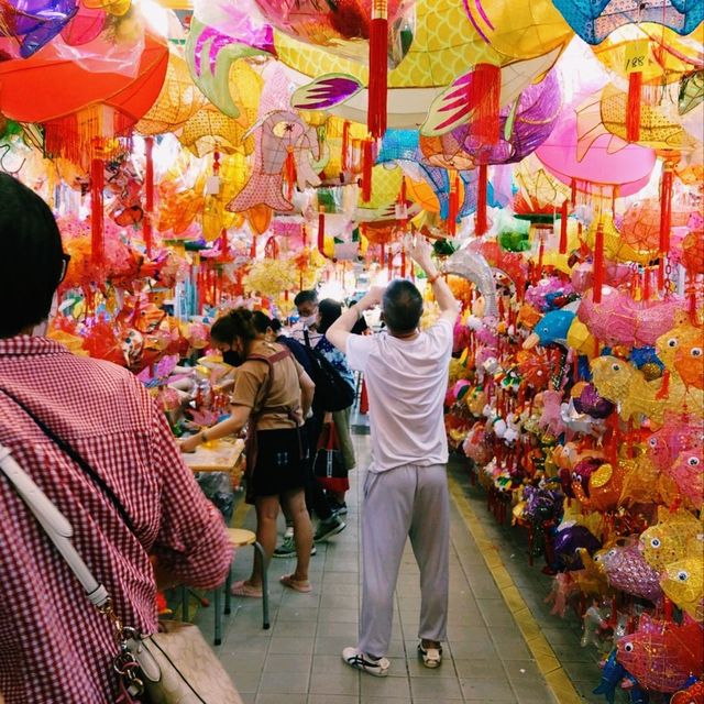 元朗燈籠街（大橋街市）