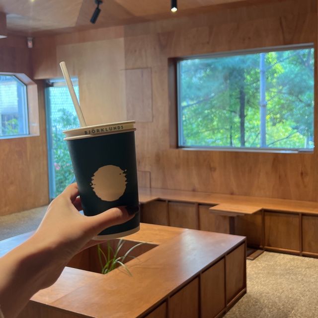 韓国/ソウル【蚕室】本を読む方へ向けたカフェ📚🌳