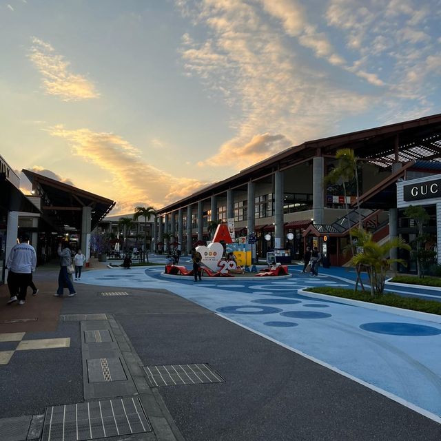 Outlet🛍️