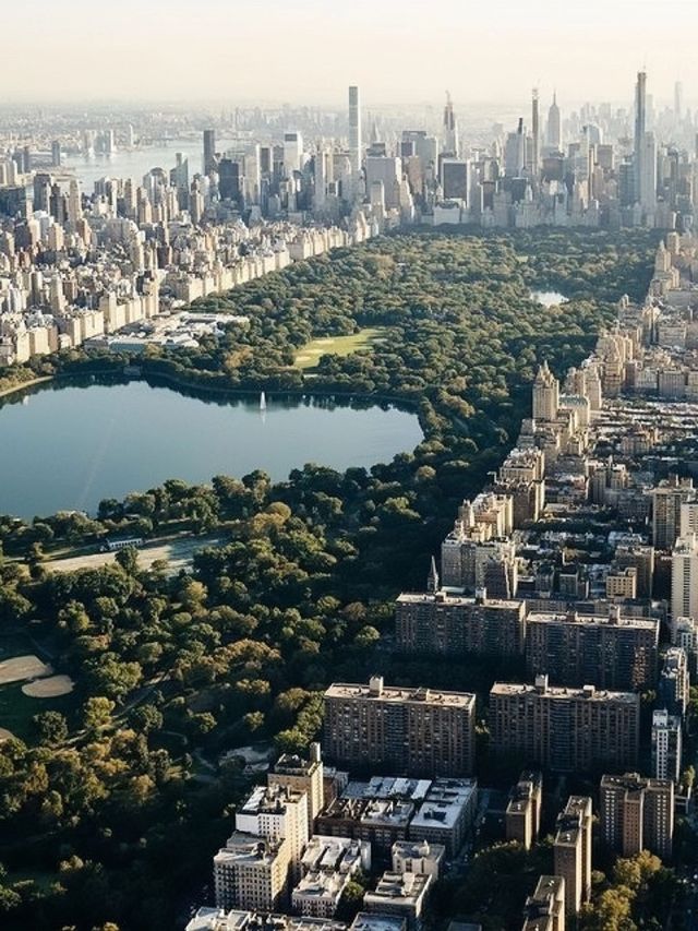Located in the east of New York, the Mandarin Oriental hotel overlooks the Hudson River and Central Park. ✨