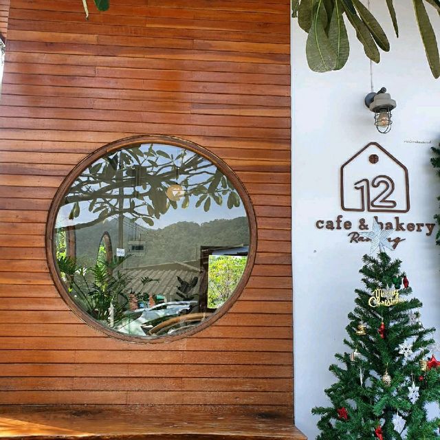 12 Cafe & Bakery @Ranong 🍰🧁🍭☕