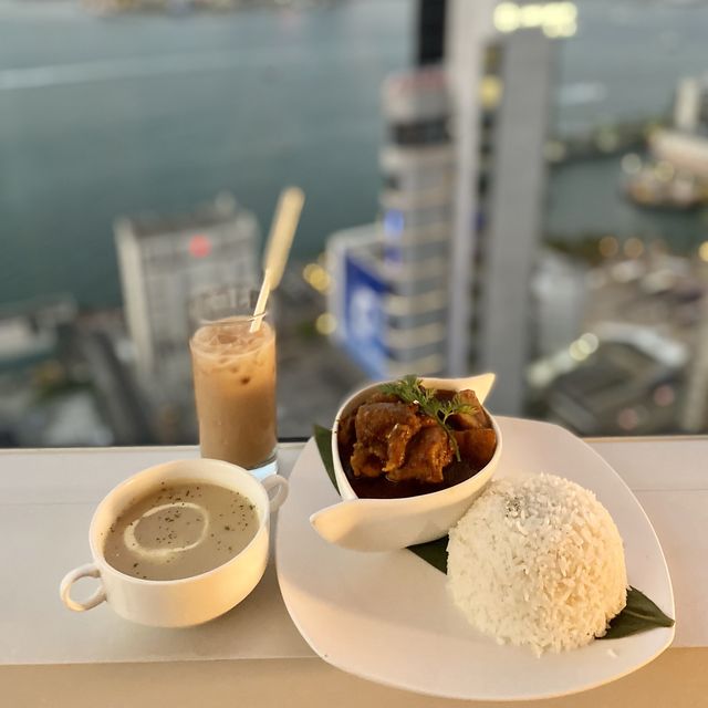 飽覽維港景色 房內嘆熱辣辣晚餐