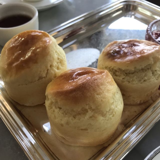 The Lounge at JW Marriott HK - afternoon tea