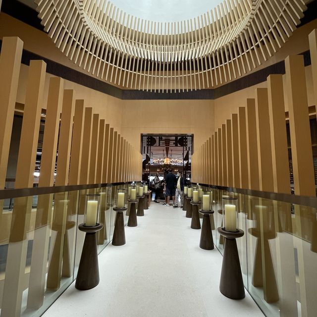 奕居簡直似個迷你美術館，且似係個六星級的家