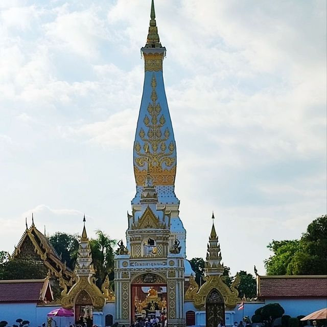วัดพระธาตุพนมวรมหาวิหาร  นครพนม