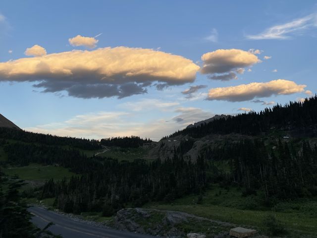 絶景ロード"going to the sun road”