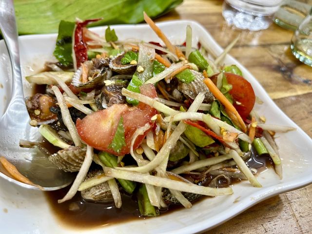 พากิน นัวปลาแดก @อัมพวา