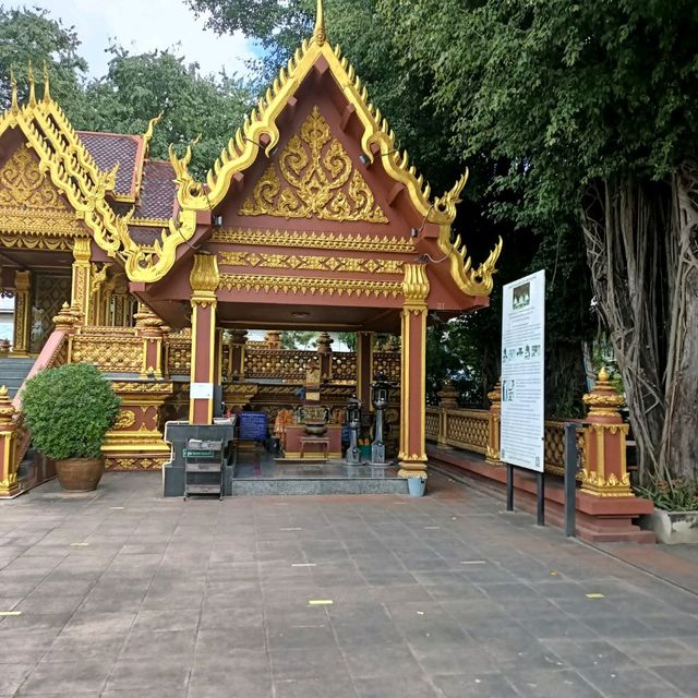 ศาลเจ้าพ่อหลักเมือง🙏💐