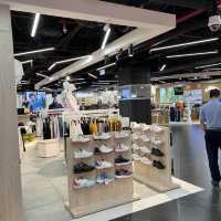 find Xmas deco and shop at Diamond stall