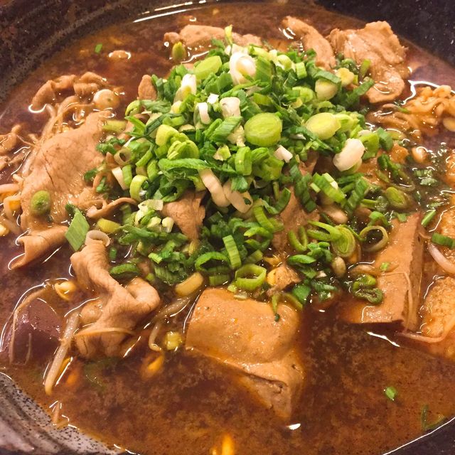 台灣｜台北 韓記老虎麵 超讚紅油水餃（花生粉）