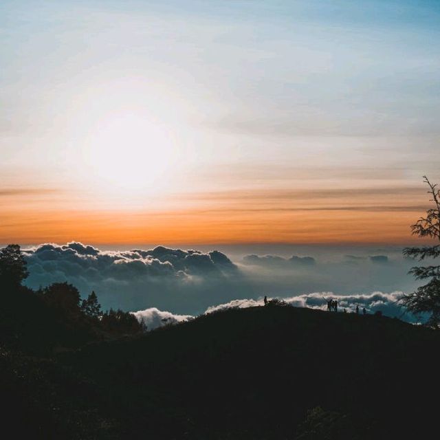 MOUNT PRAU : DIENG PLATEAU