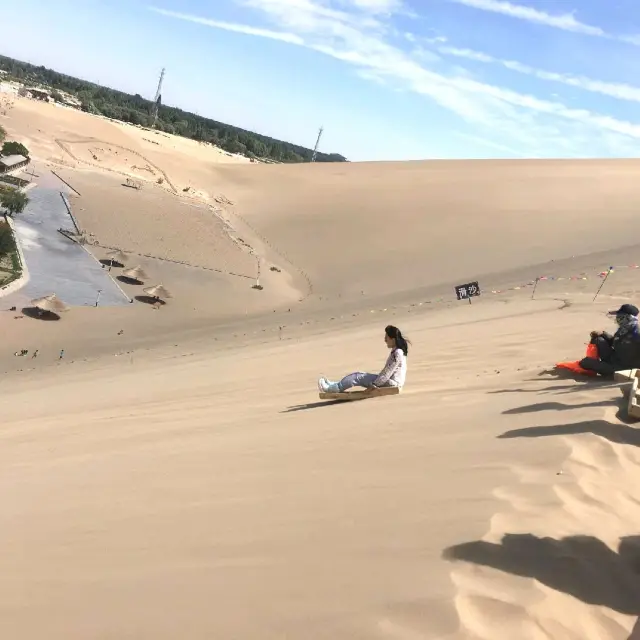 沙漠滑沙