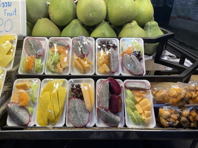 กระบี่ซิตี้ไนท์มาร์เก็ต ตลาดของสดยามค่ำคืน