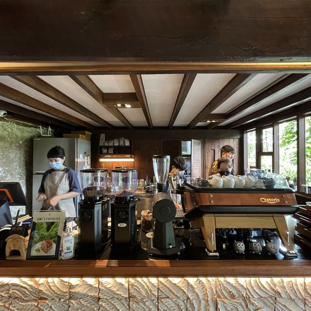 Early Owls・เออร์ลี่ อาวส์ ☕️📸