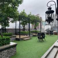 📍曼谷2022新酒店。The Coach Boutique Hotel Sukhumvit 14。