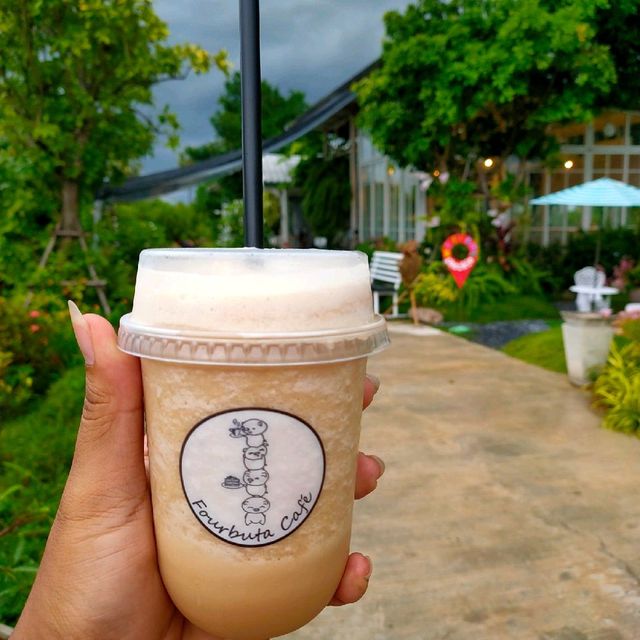 Fourbuta Cafe  นครนายก