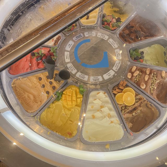 北角維港凱悦Lunch buffet kit kat主題甜品超邪惡！