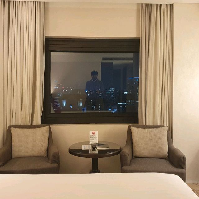 서울 한복판, 명동 성당뷰로 힐링하기