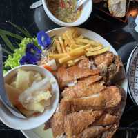 ร้าน หว่อเมินซา 我们仨