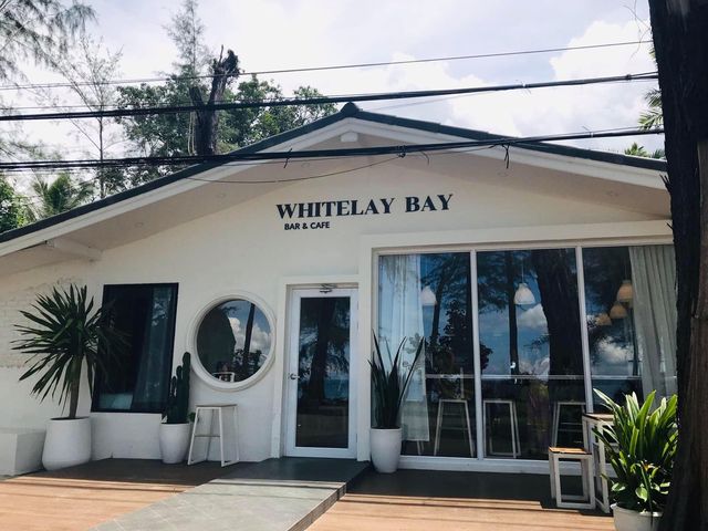 WHITELAY BAY