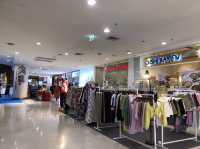 ห้างใหญ่ ย่านบางกะปิ 🛍️ 
