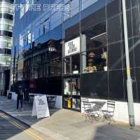曼徹斯特 平日寧靜咖啡店 環境舒適拉花超美