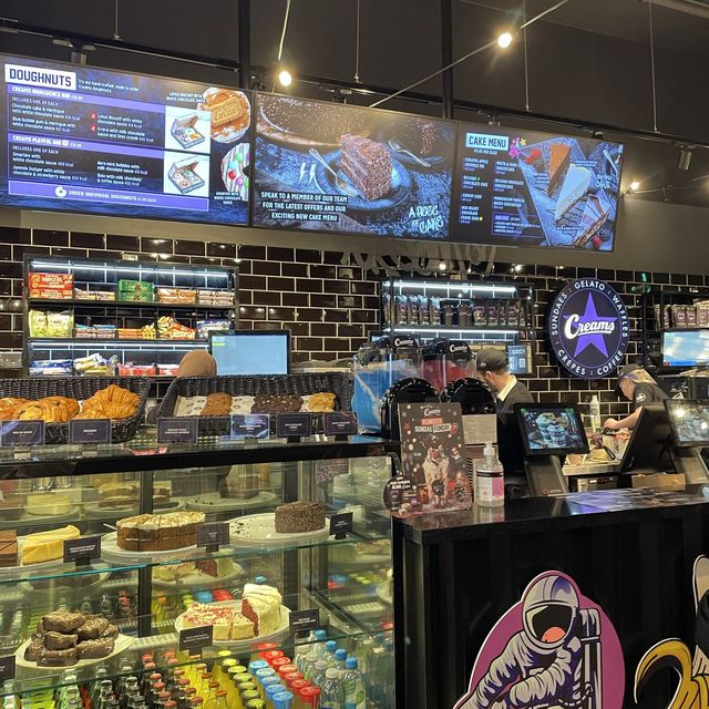 英國曼徹斯特 市中心商場內新開張甜品店