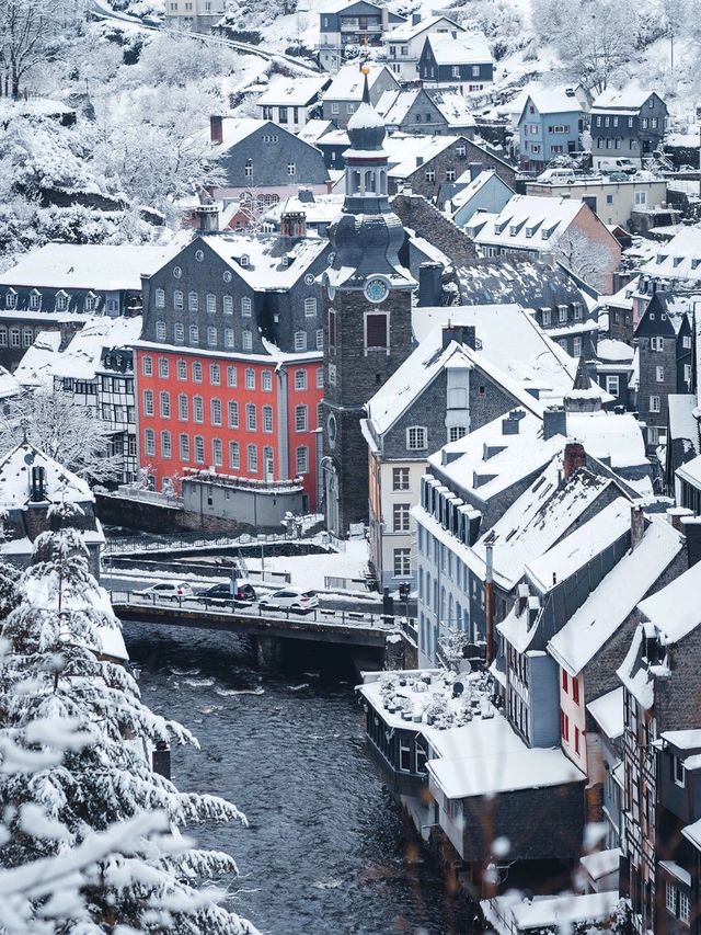 One of Germany's most beautiful town | Monschau's winter wonderland ||