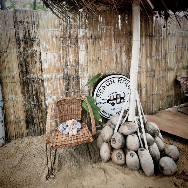 BEACH HOUSE CAMP PATTAYA 