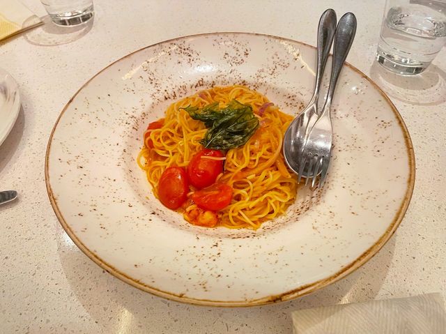 Dining options at Fairmont Hotel