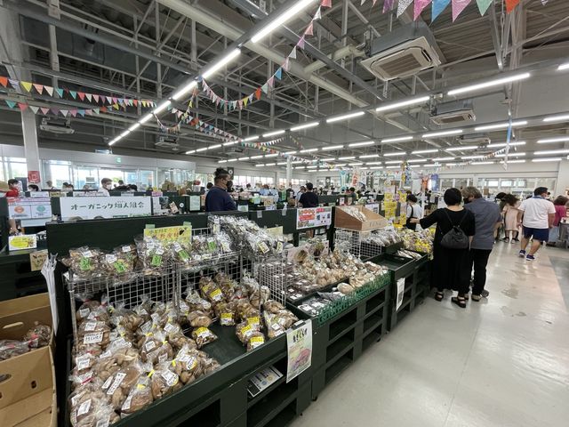 沖縄県　うるま市の『うるマルシェ』で休憩