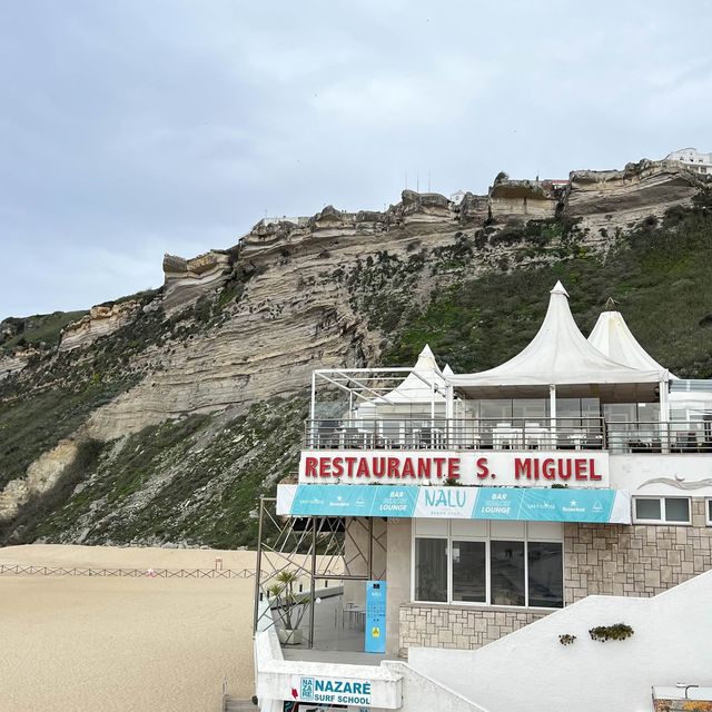 Nazare (The biggest waves of the world)