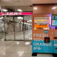 【大阪】見てみて‼️フレッシュオレンジジュースのスタンドがあるよ🍊
