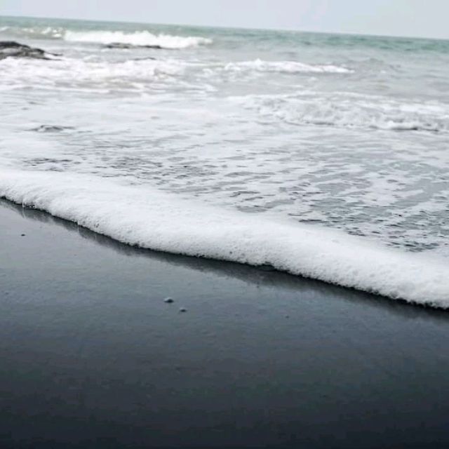 BLACK SAND BEACH THAILAND