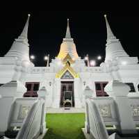 เจดีย์งดงาม