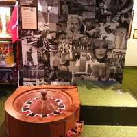 Fun indoor mini golf experience