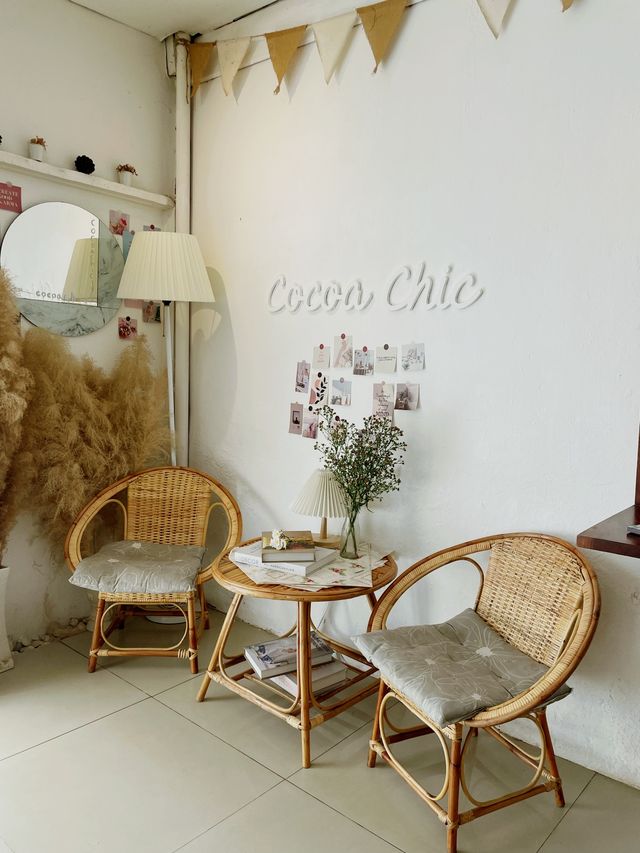 Cocoa Chic Cafe, a cozy space for traveler