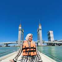 PRIVATE CRUISE TERENGGANU DRAWBRIDGE