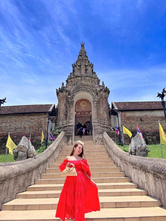 พาไปอิ่มบุญ แถมถ่ายรูปกันแบบจุกๆที่วัดพระธาตุลำปาง